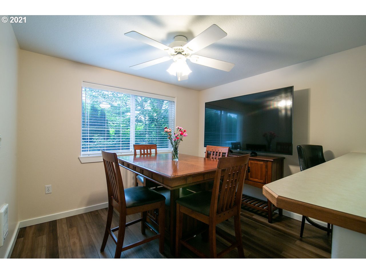 Photo #3: 21423445 Listing 