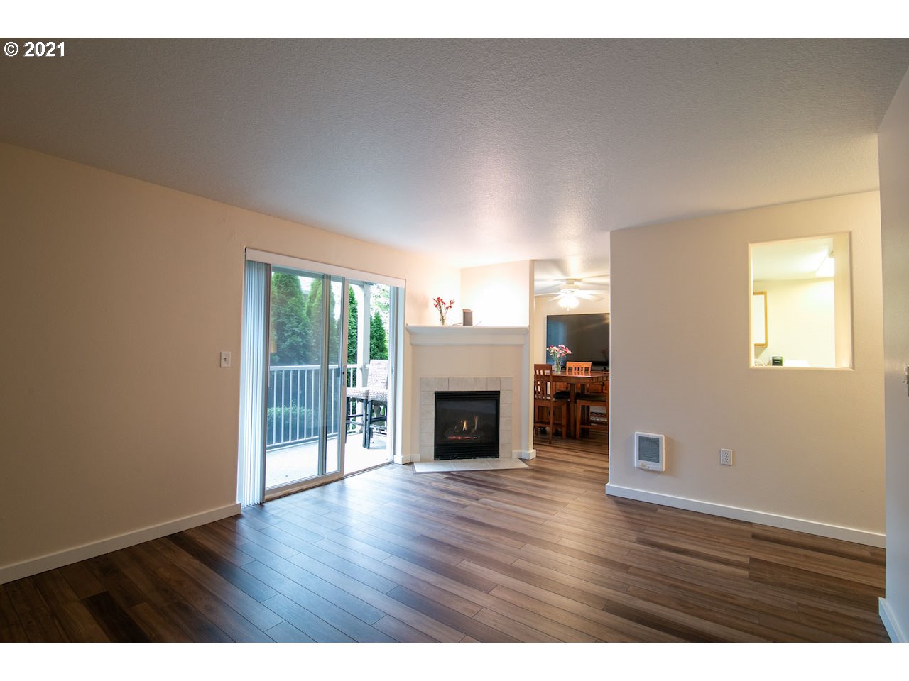 Photo #4: 21423445 Listing 