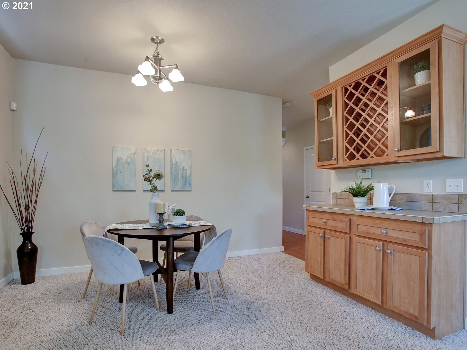 Photo #6: 21427471 Listing 