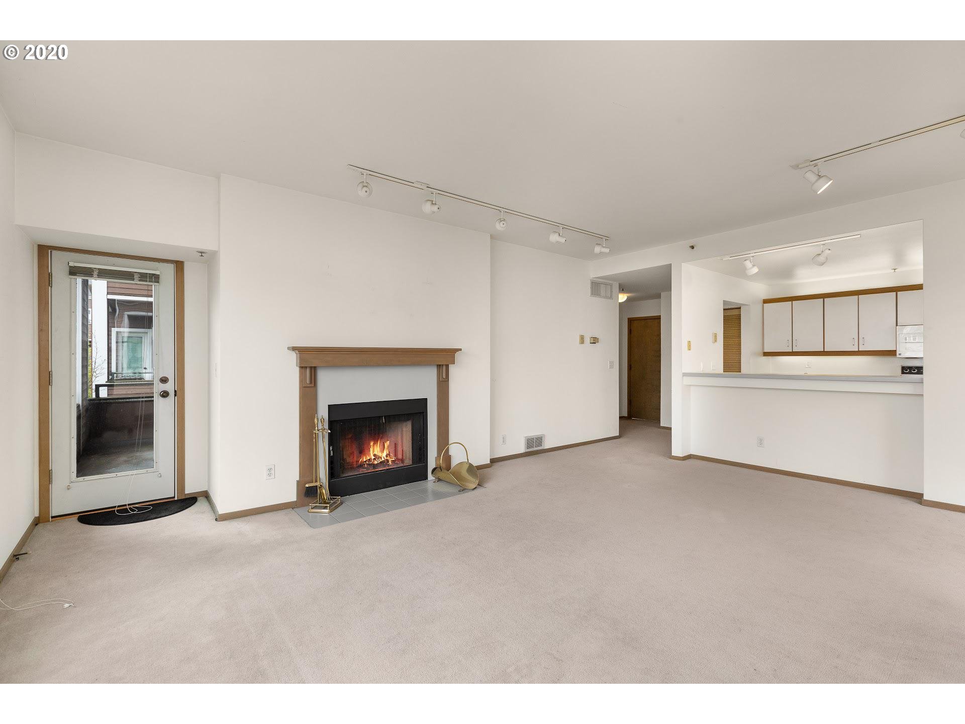 Photo #3: 21428999 Listing 