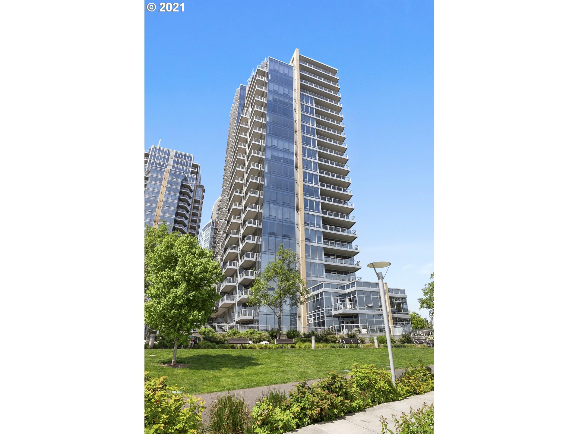 Photo #2: 21432541 Listing 