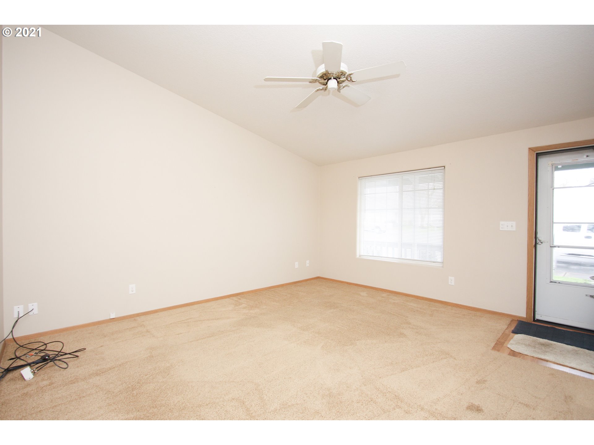 Photo #6: 21432842 Listing 