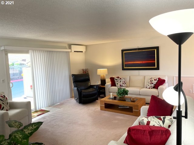 Photo #2: 21433770 Listing 