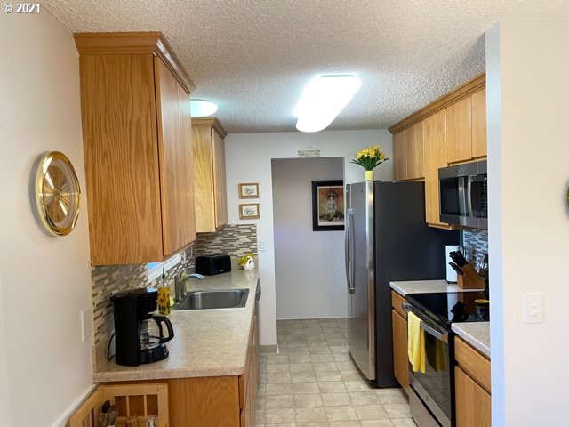Photo #5: 21433770 Listing 