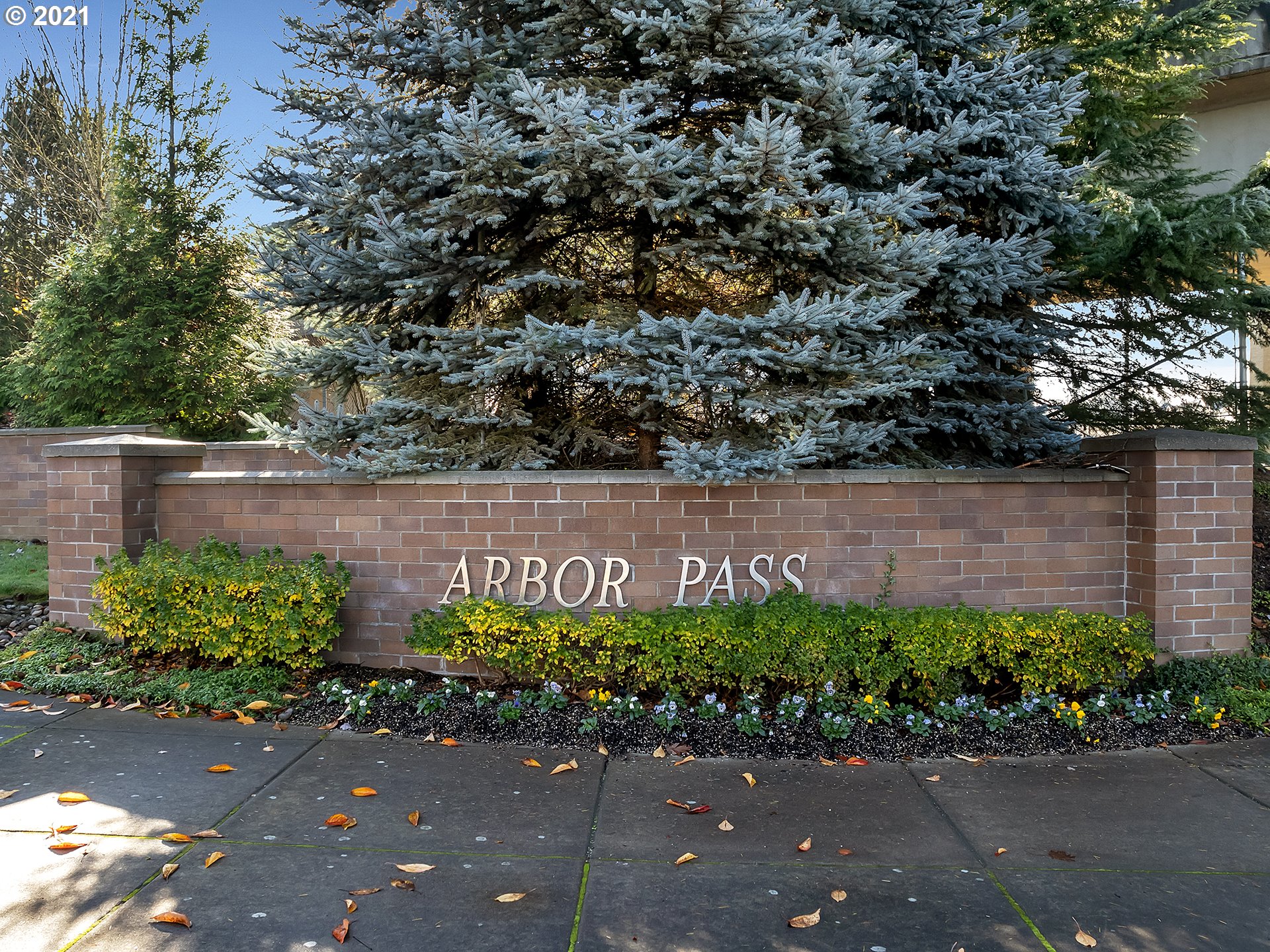 MLS: 21435147 Condo For Sale