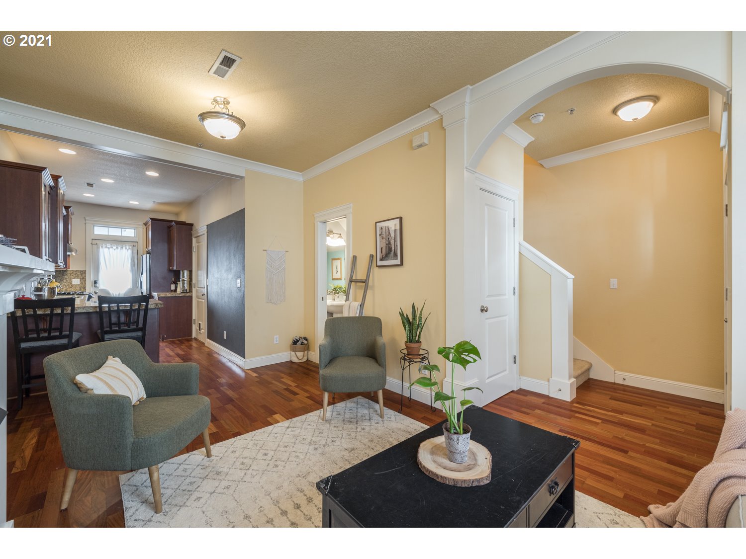 Photo #2: 21435815 Listing 
