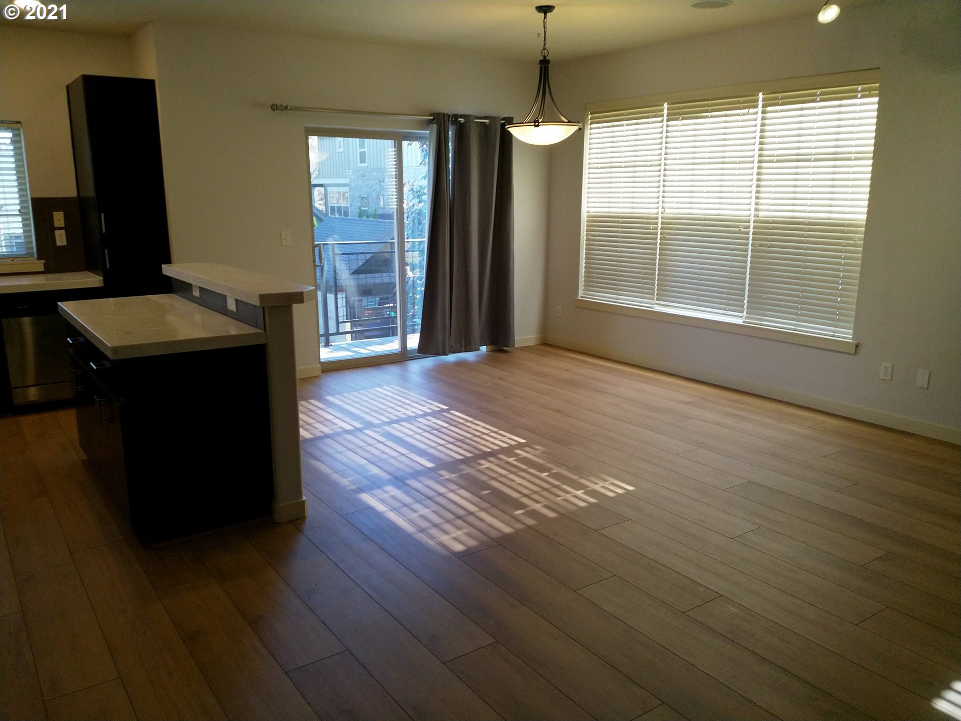 Photo #2: 21437121 Listing 