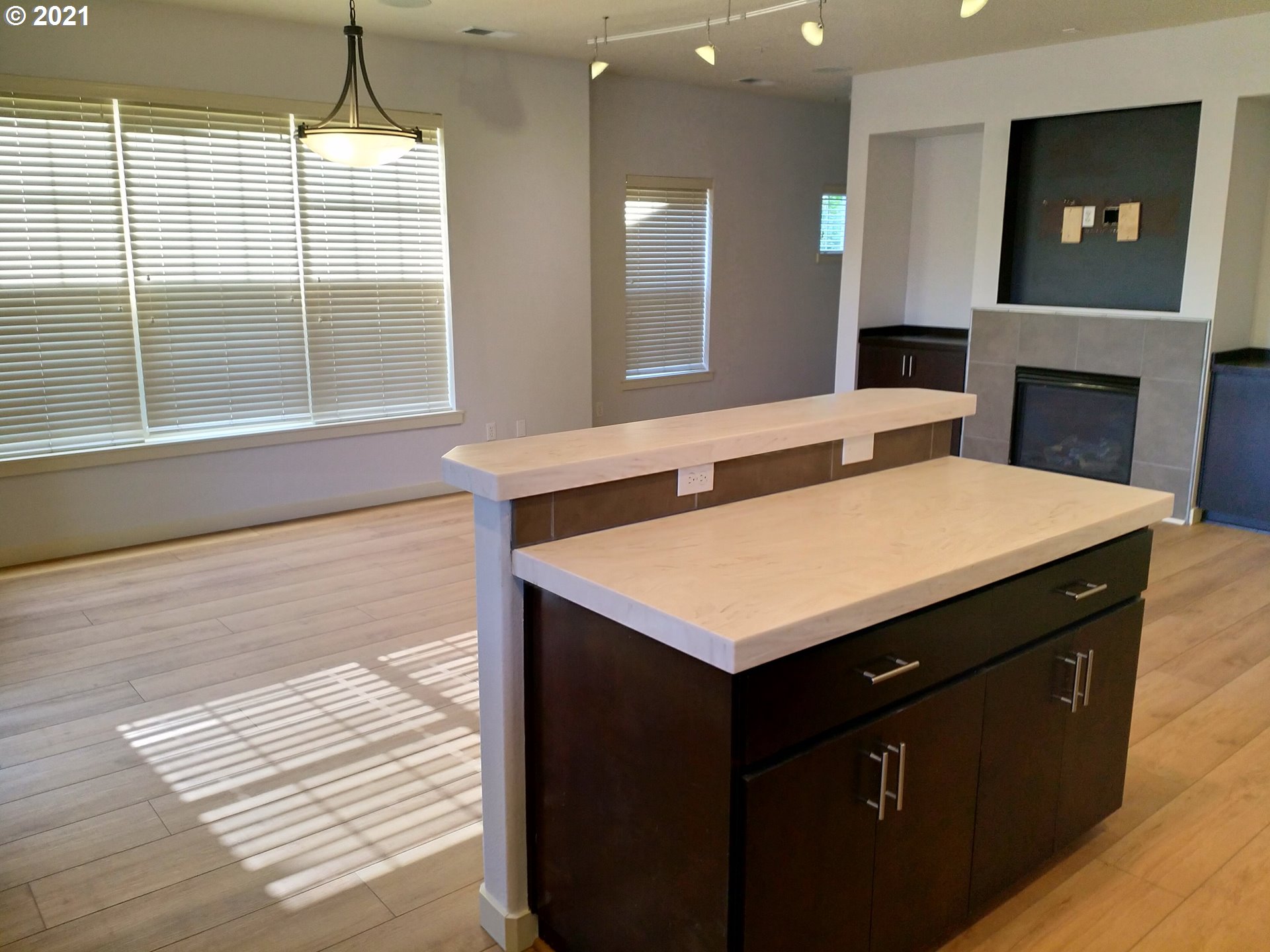 Photo #6: 21437121 Listing 