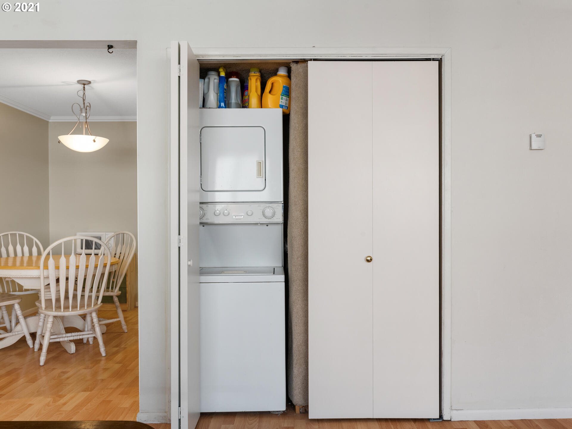 Photo #5: 21439684 Listing 