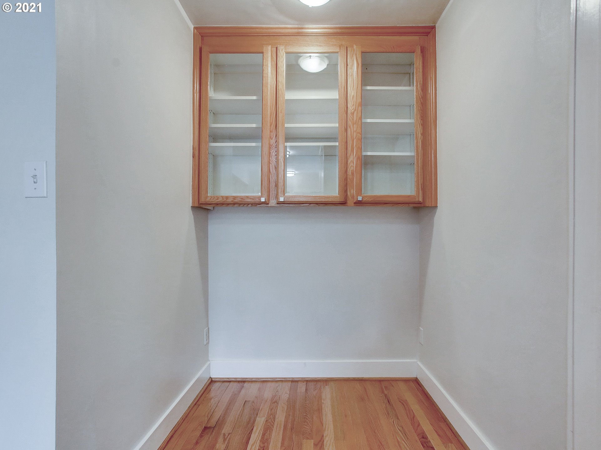 Photo #4: 21439687 Listing 