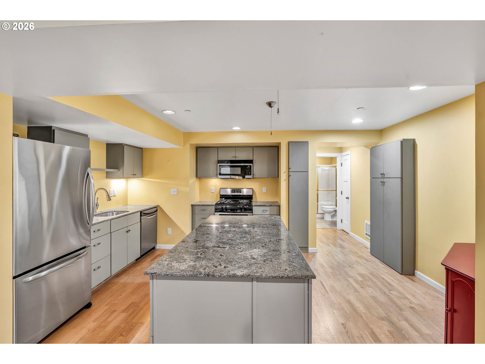 Photo #13: 214397446 Listing: Photo #13