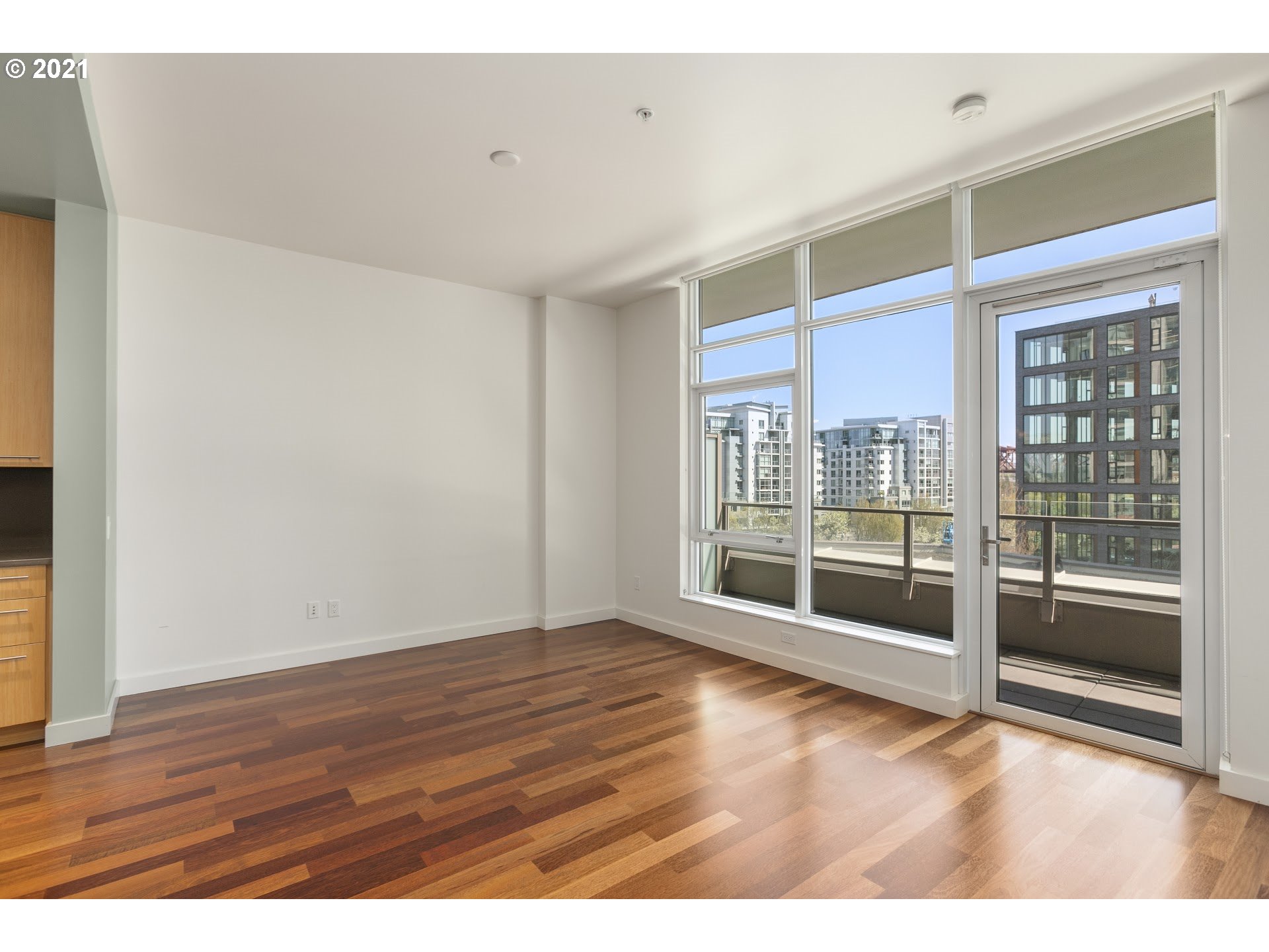 Photo #3: 21440609 Listing 
