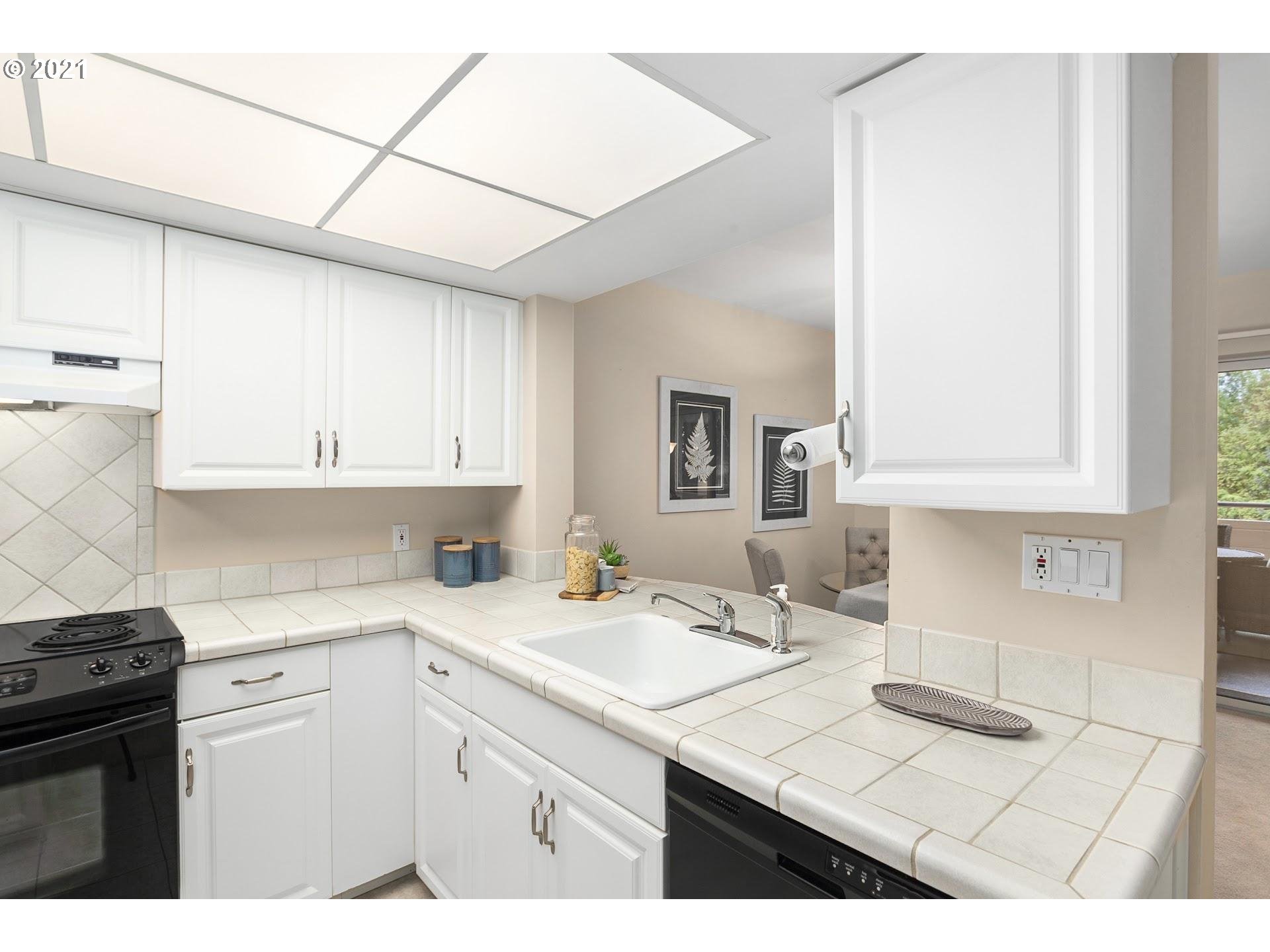 Photo #3: 21441562 Listing 