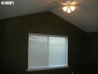 Photo #6: 21442098 Listing 
