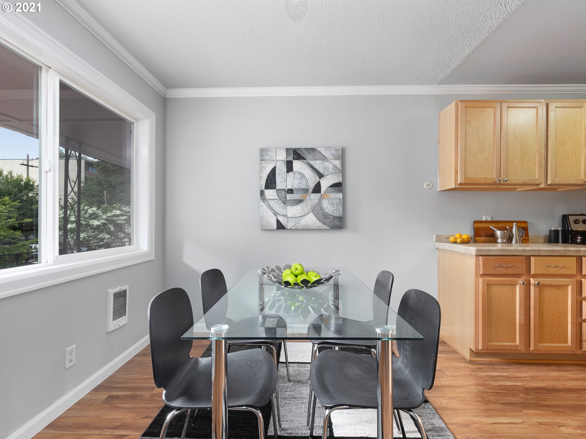 Photo #4: 21443573 Listing 
