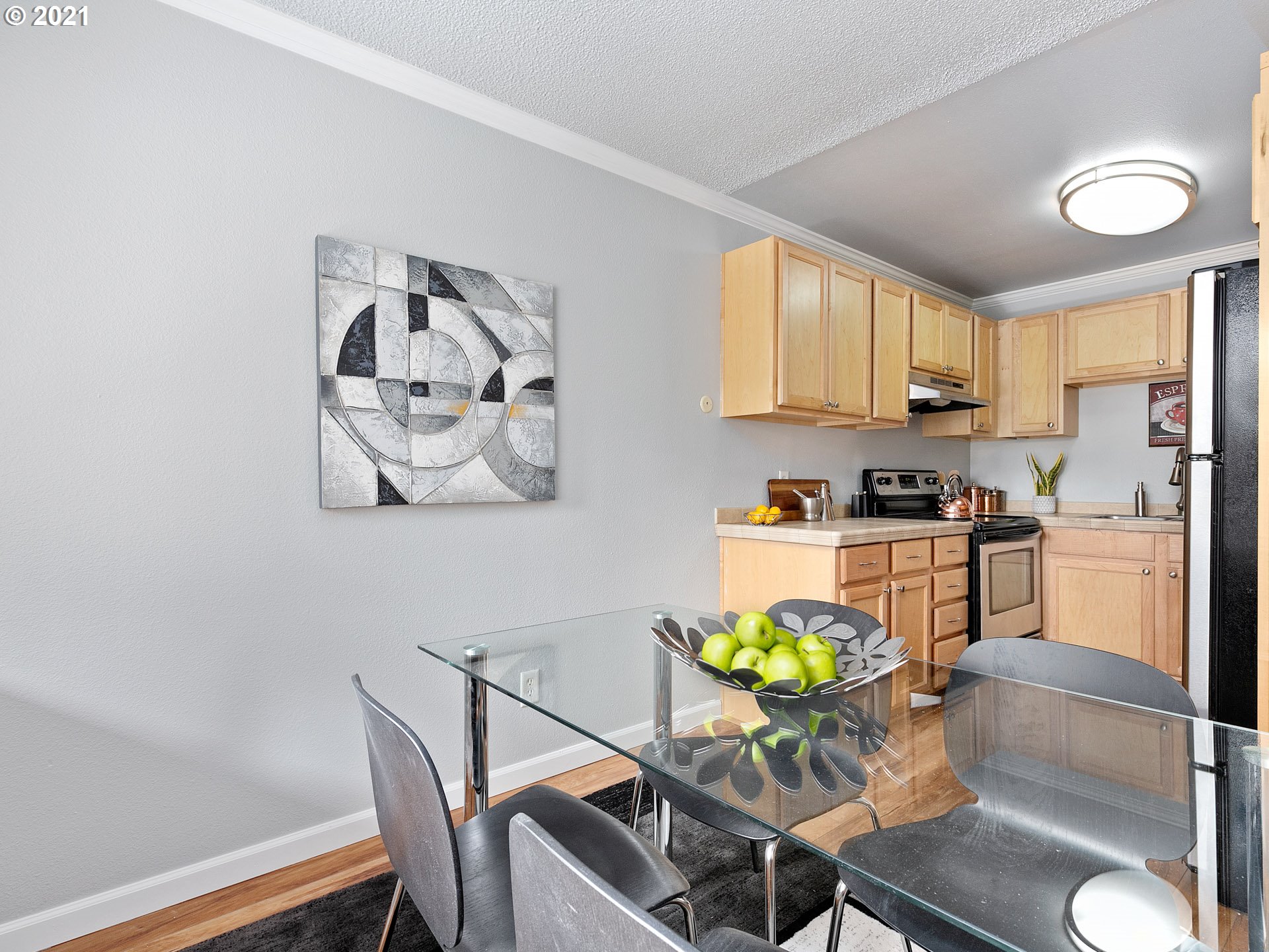 Photo #5: 21443573 Listing 