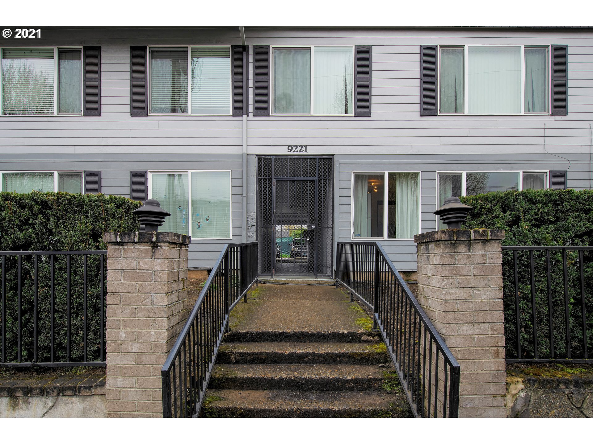 Photo #2: 21444157 Listing 
