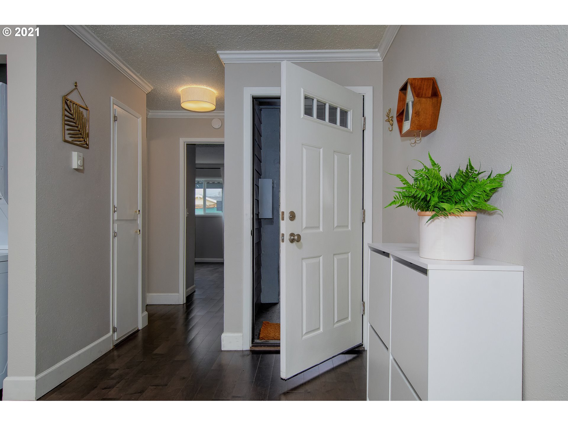 Photo #5: 21444157 Listing 
