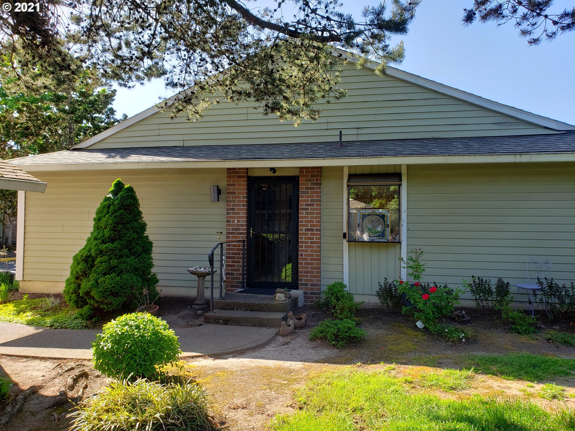 Photo #2: 21445721 Listing 