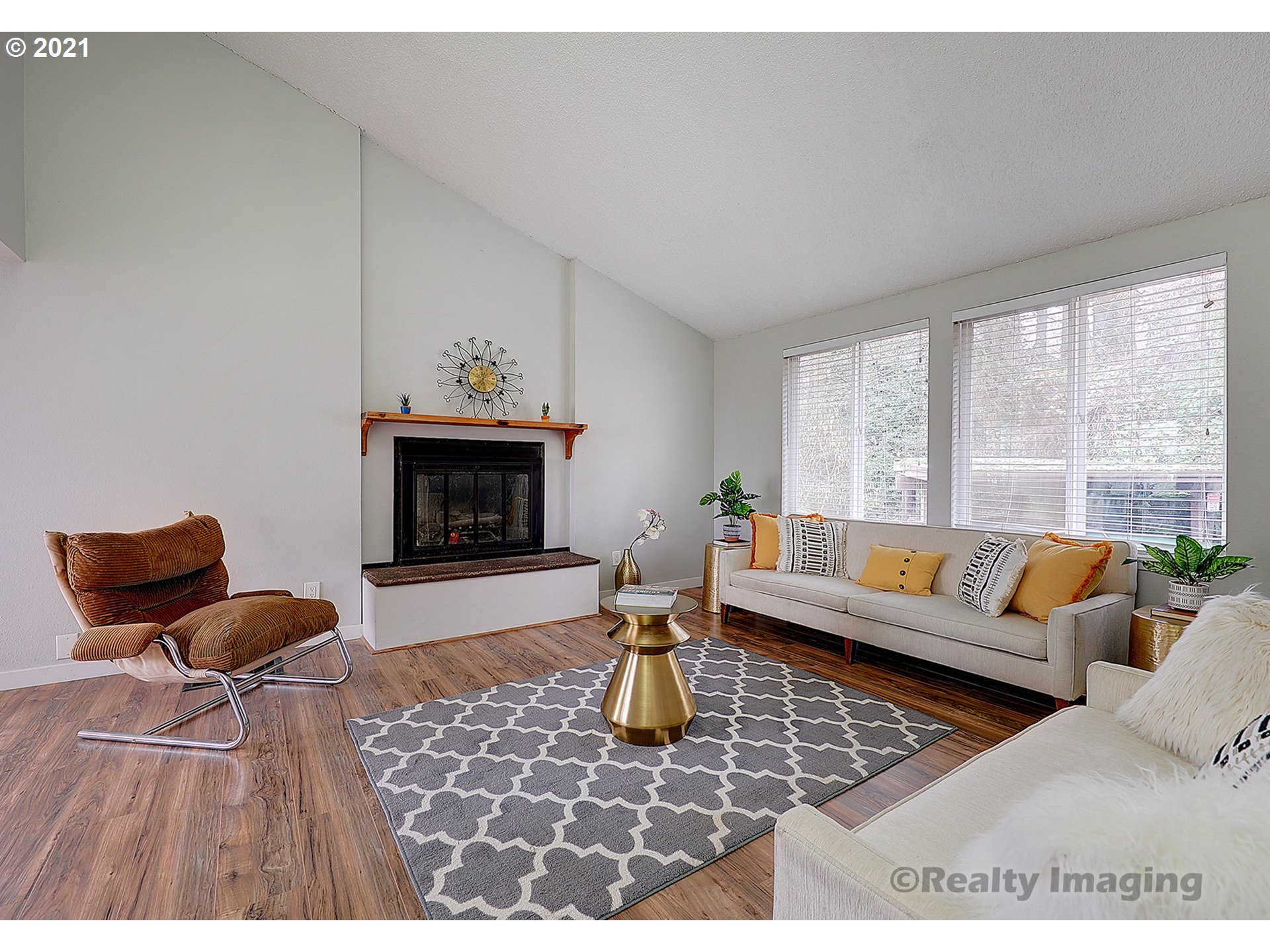 Photo #2: 21448266 Listing 
