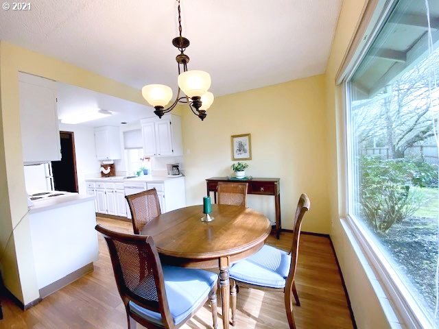 Photo #4: 21448409 Listing 
