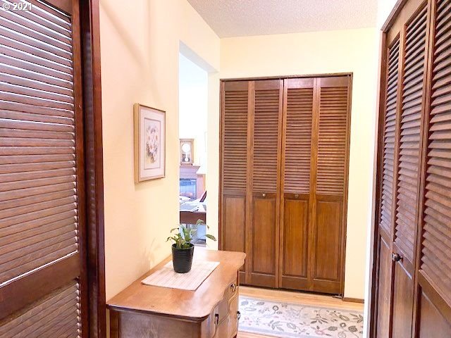 Photo #6: 21448409 Listing 