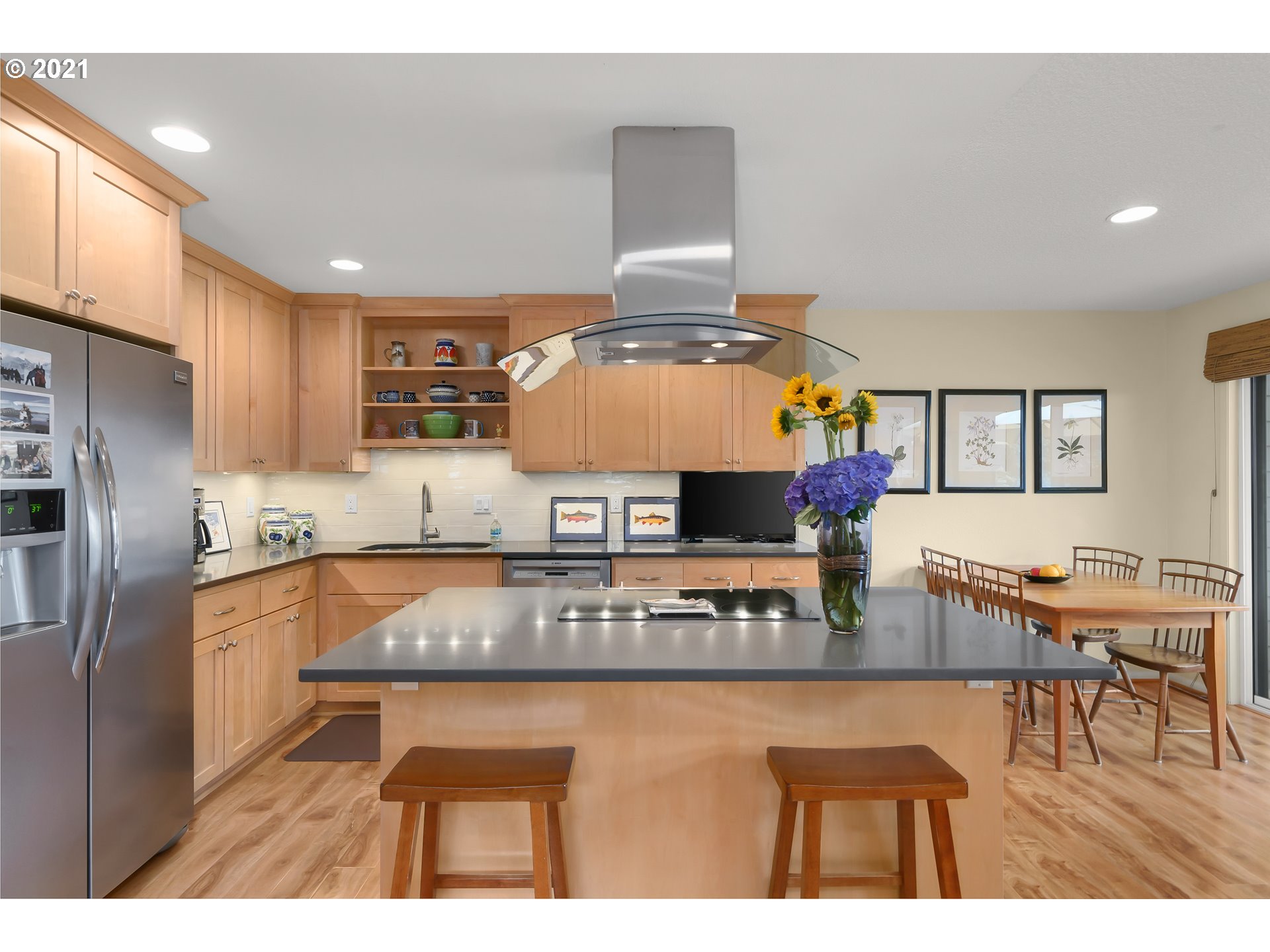 Photo #5: 21449060 Listing 