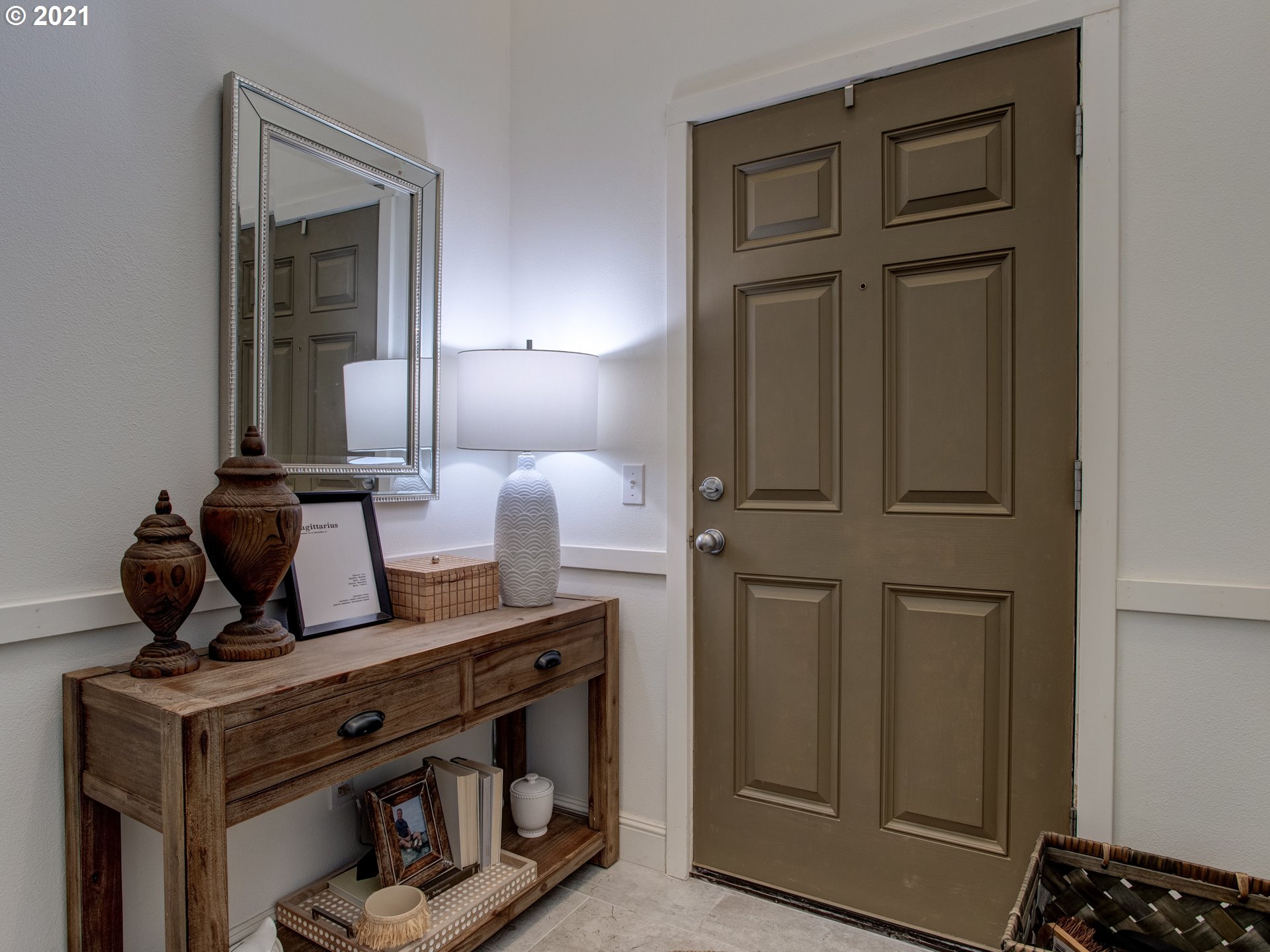 Photo #2: 21449909 Listing 