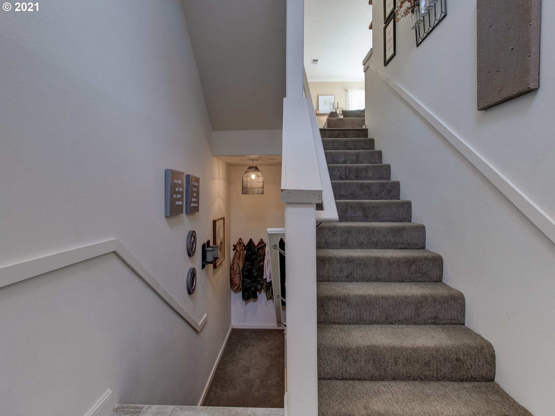 Photo #3: 21449909 Listing 