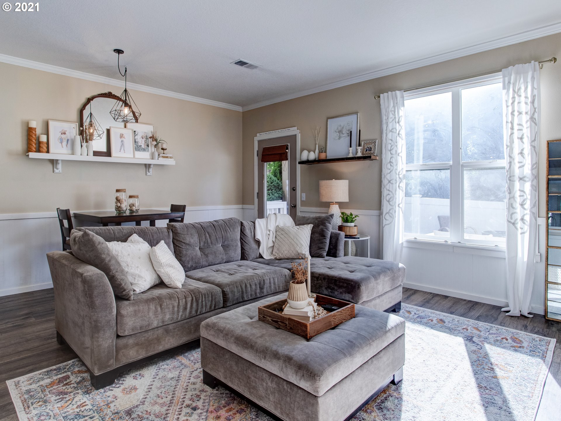 Photo #4: 21449909 Listing 