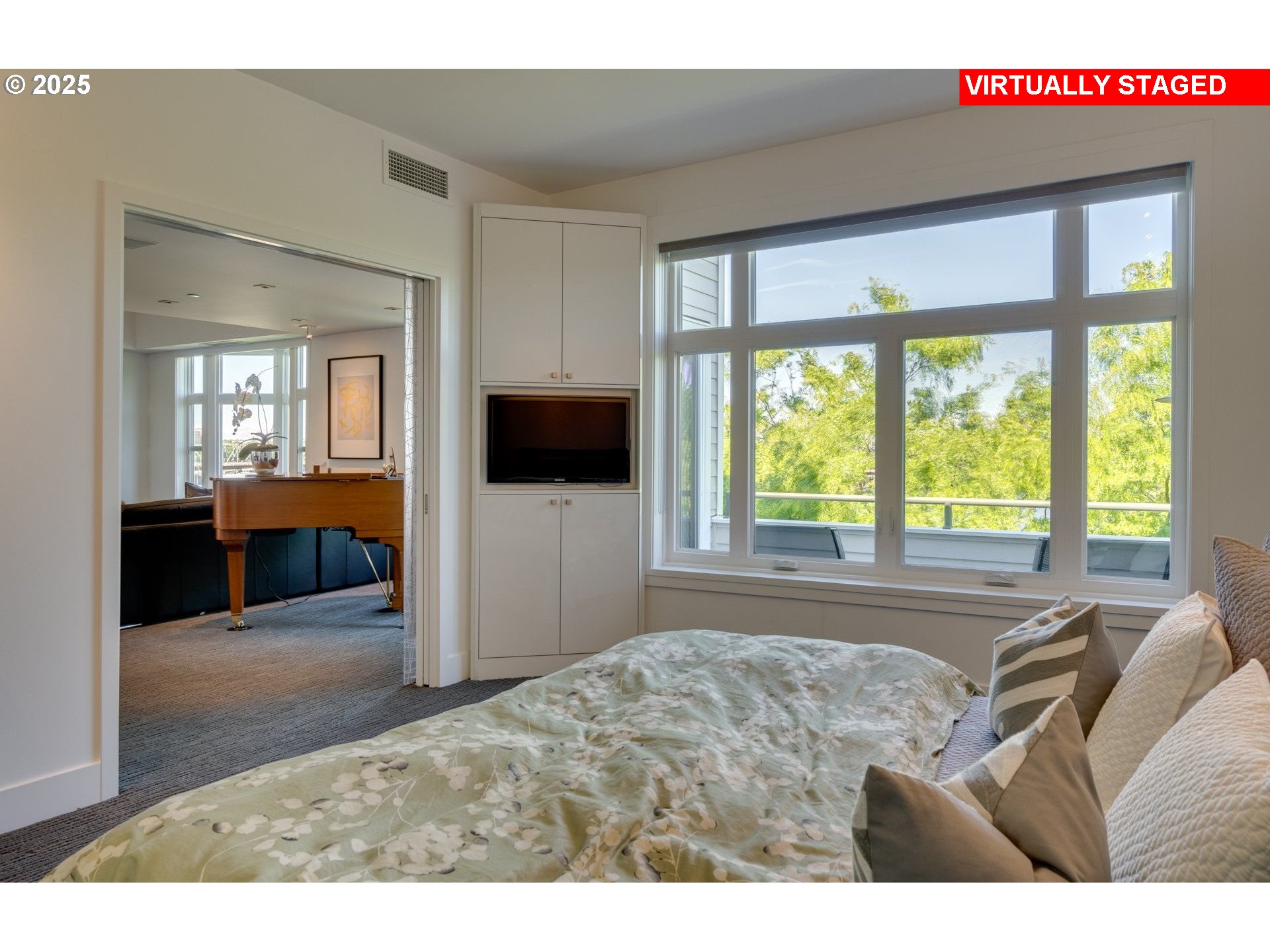 Photo #4: 214528839 Listing 