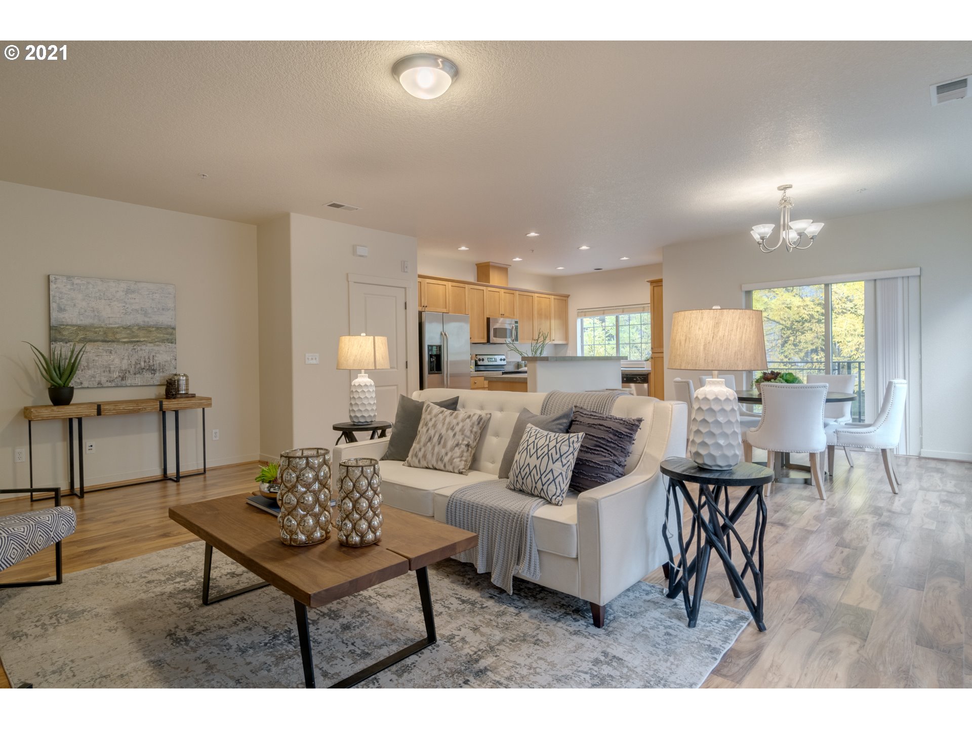 Photo #4: 21453066 Listing 