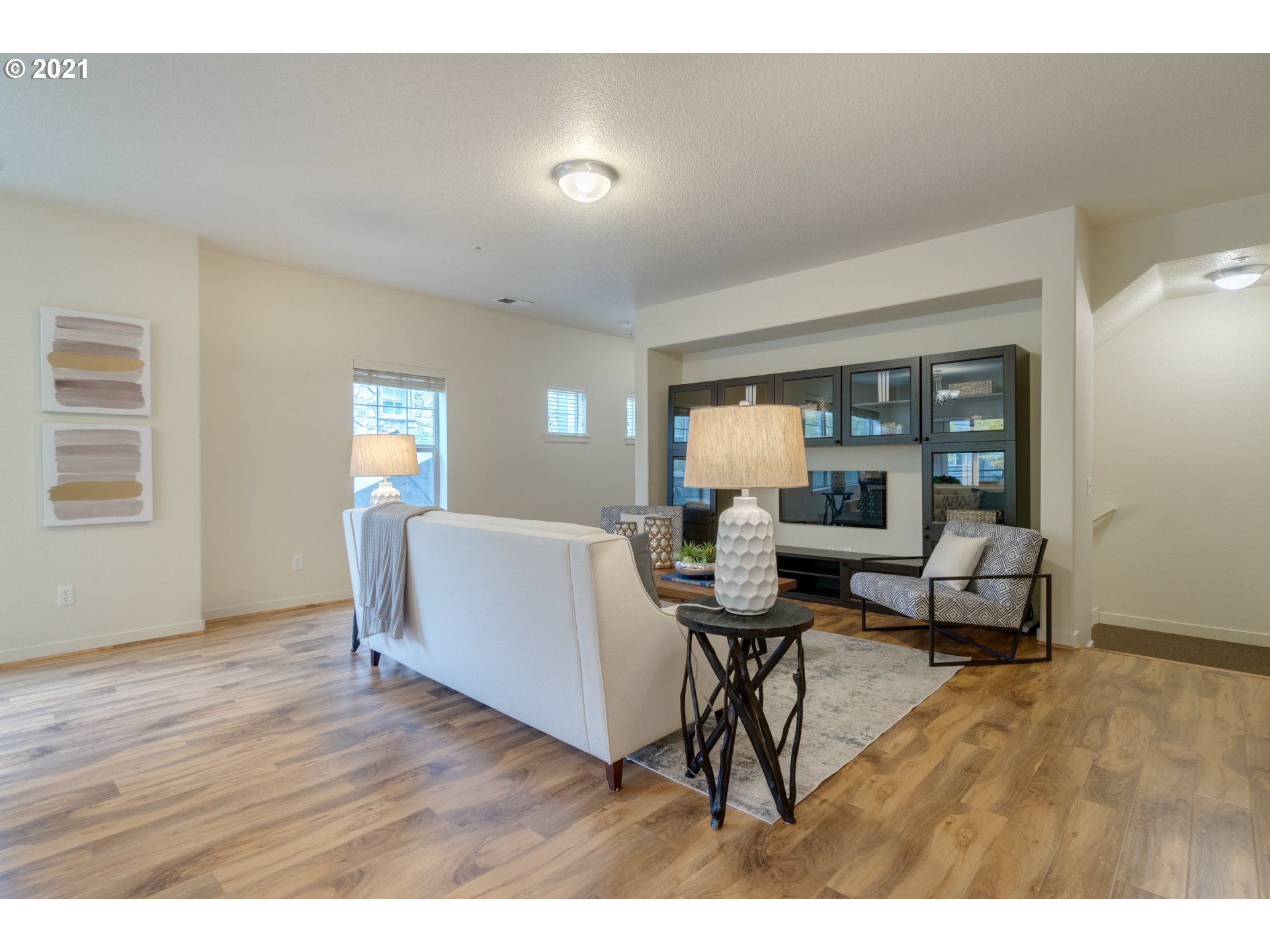 Photo #3: 21453066 Listing 