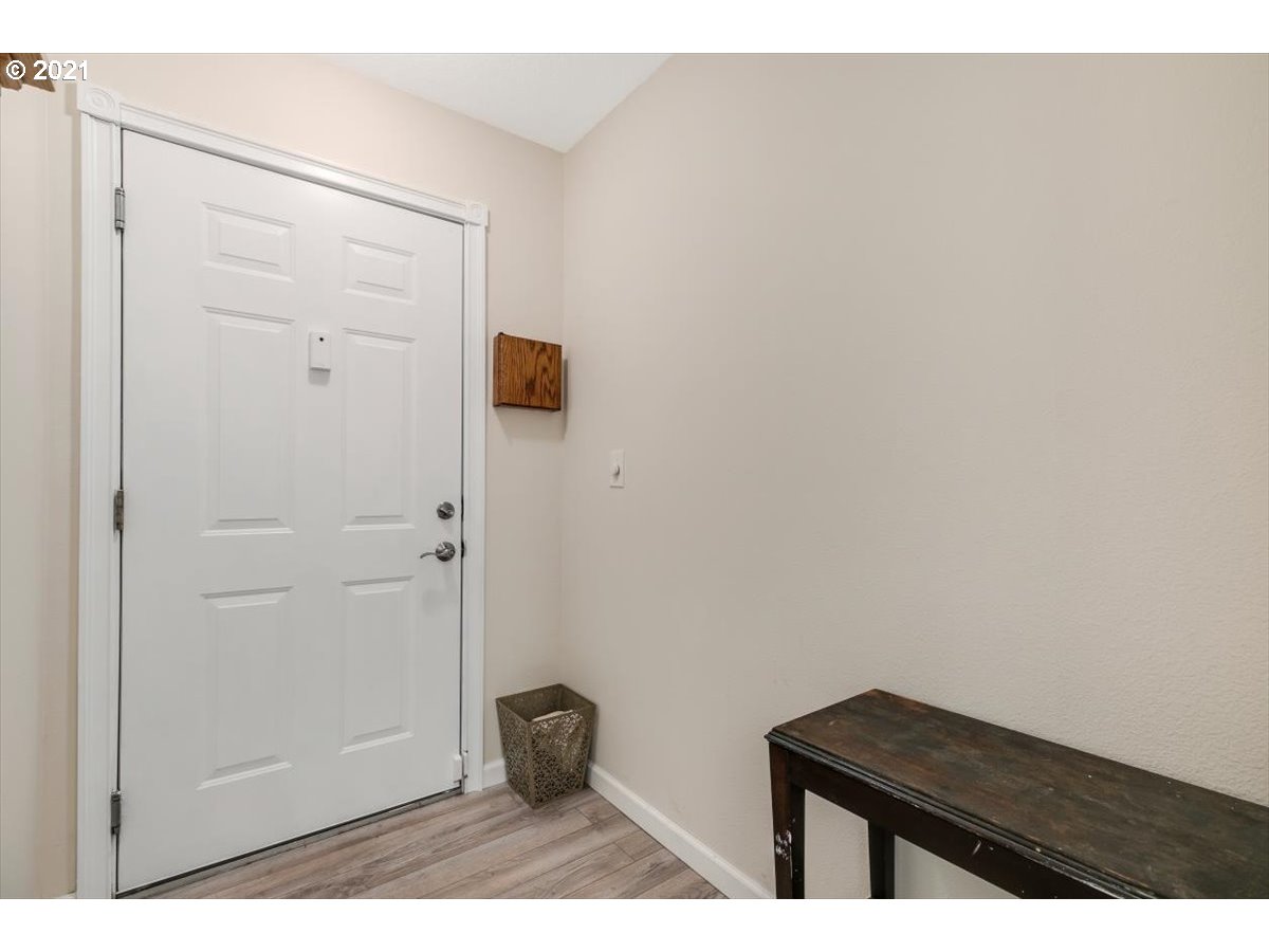 Photo #5: 21460024 Listing 