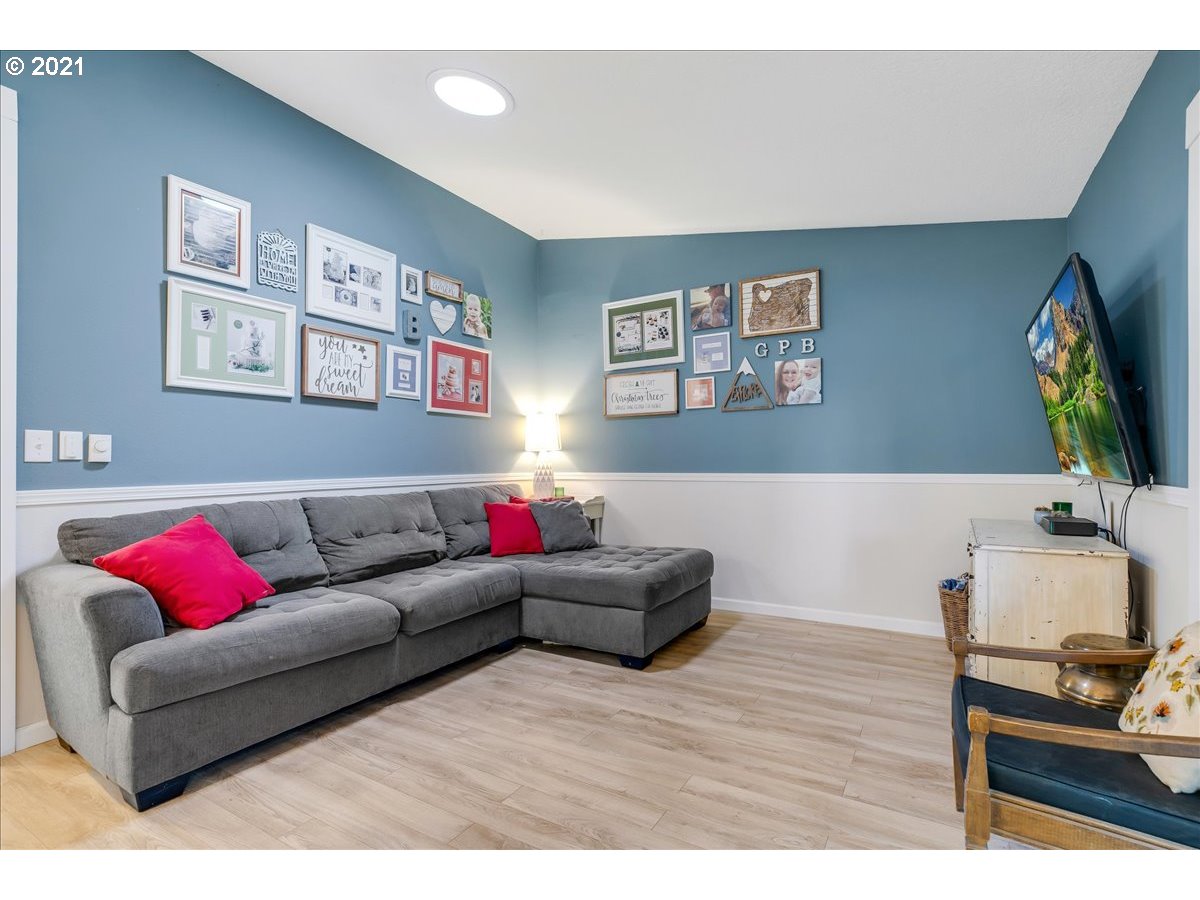 Photo #6: 21460024 Listing 