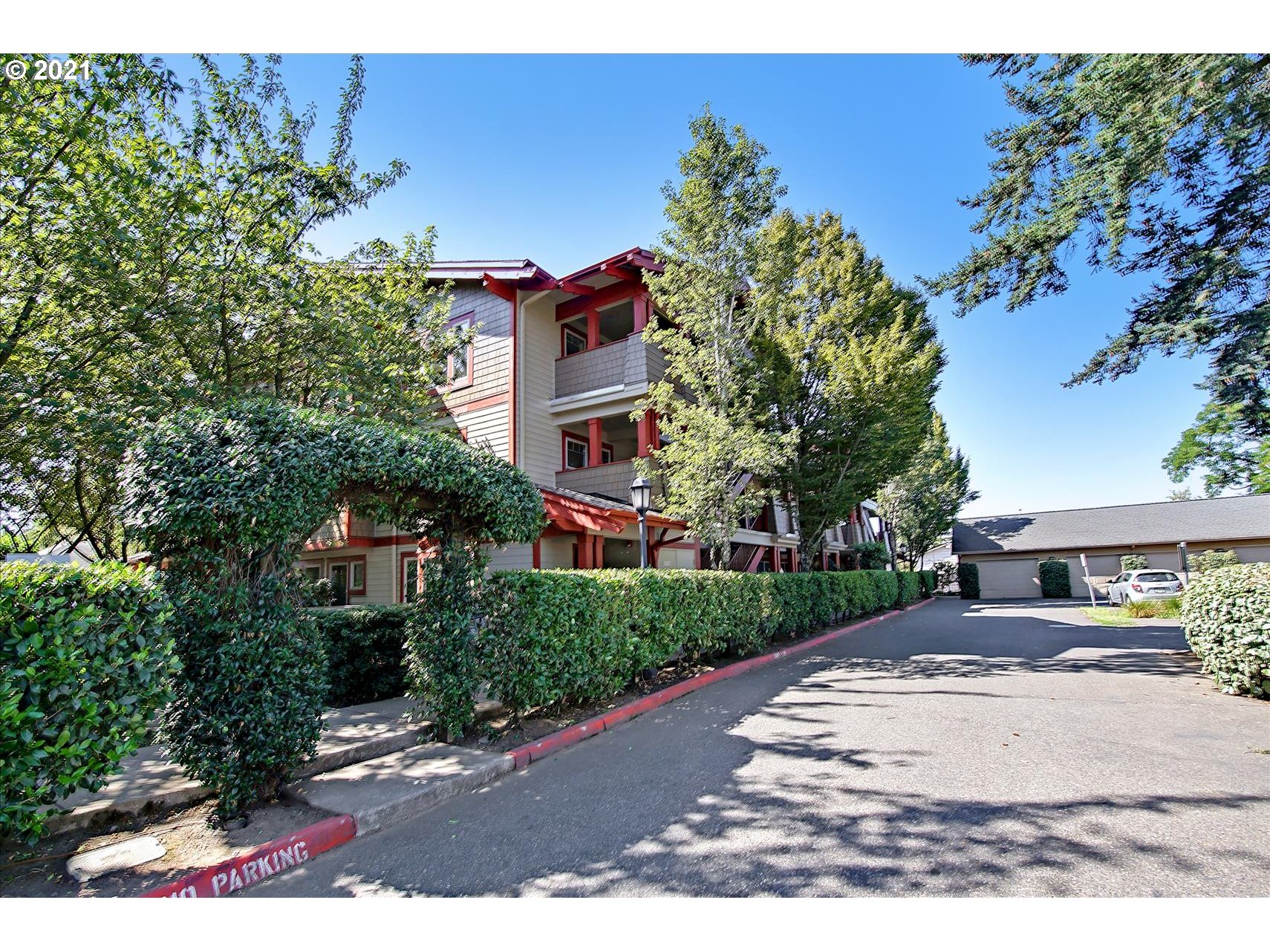 Photo #3: 21461389 Listing 