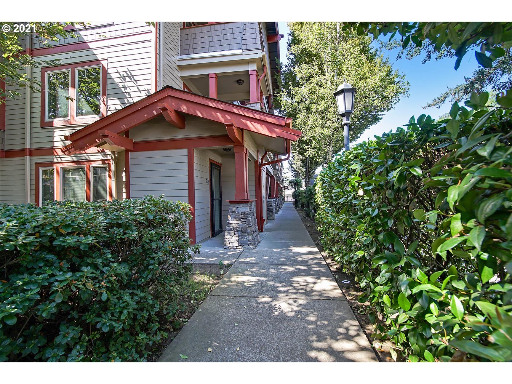 Photo #4: 21461389 Listing 