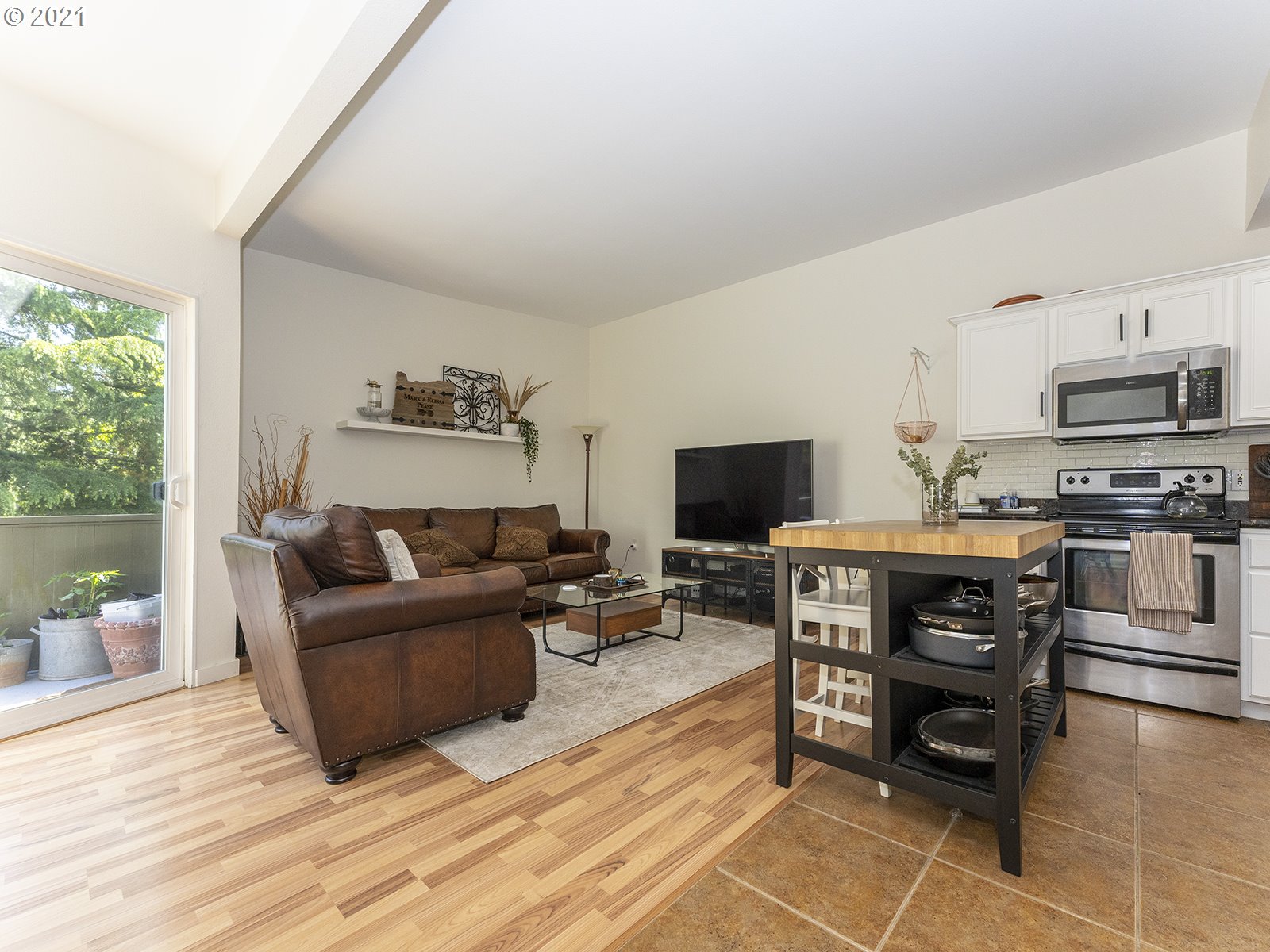 Photo #3: 21461606 Listing 