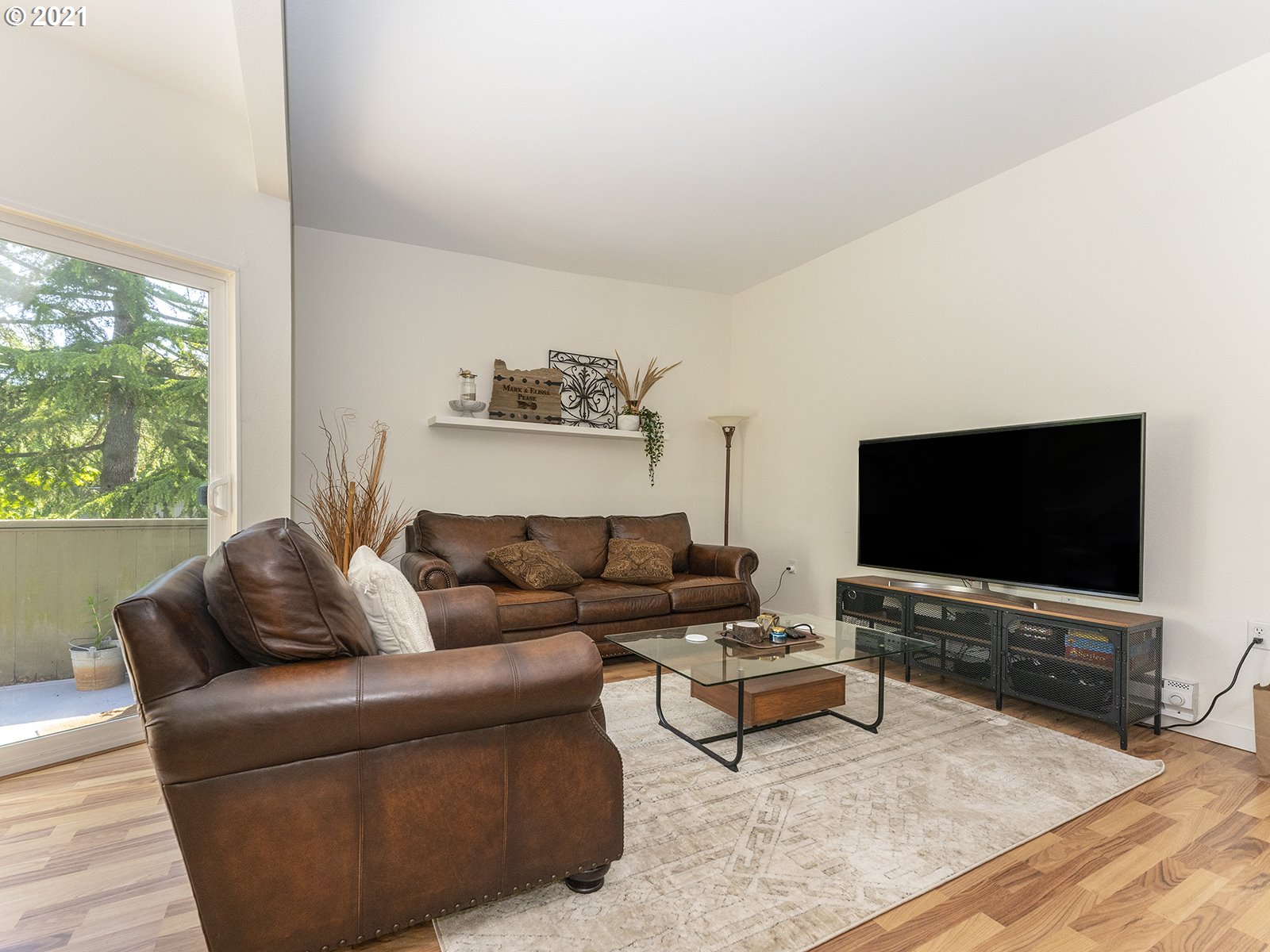 Photo #2: 21461606 Listing 