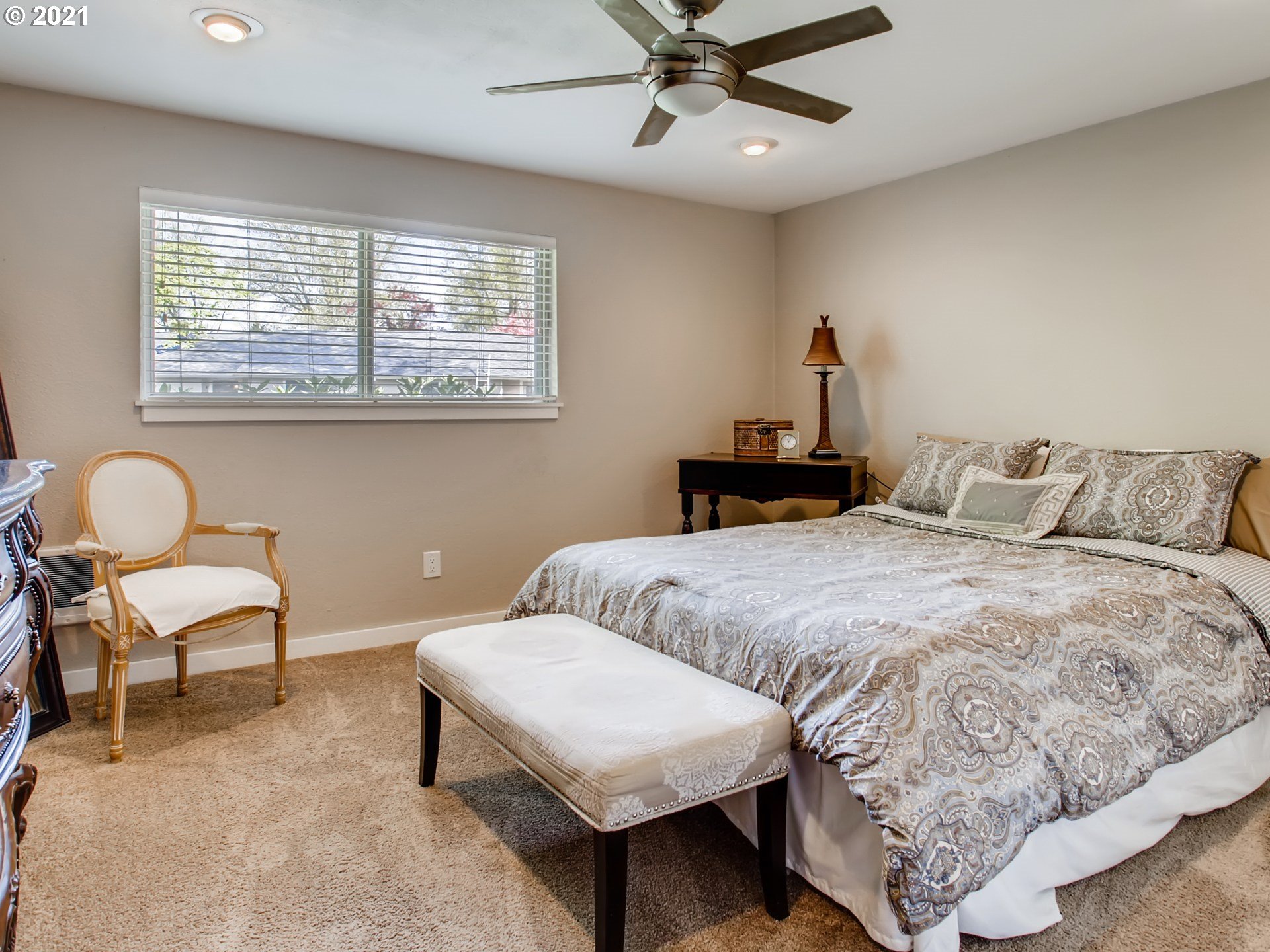 Photo #4: 21463329 Listing 
