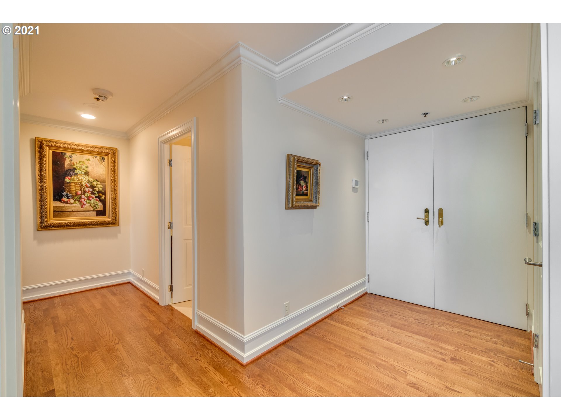 Photo #3: 21464259 Listing 