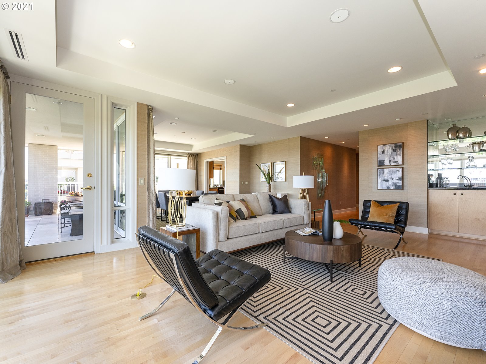 Photo #5: 21464624 Listing 