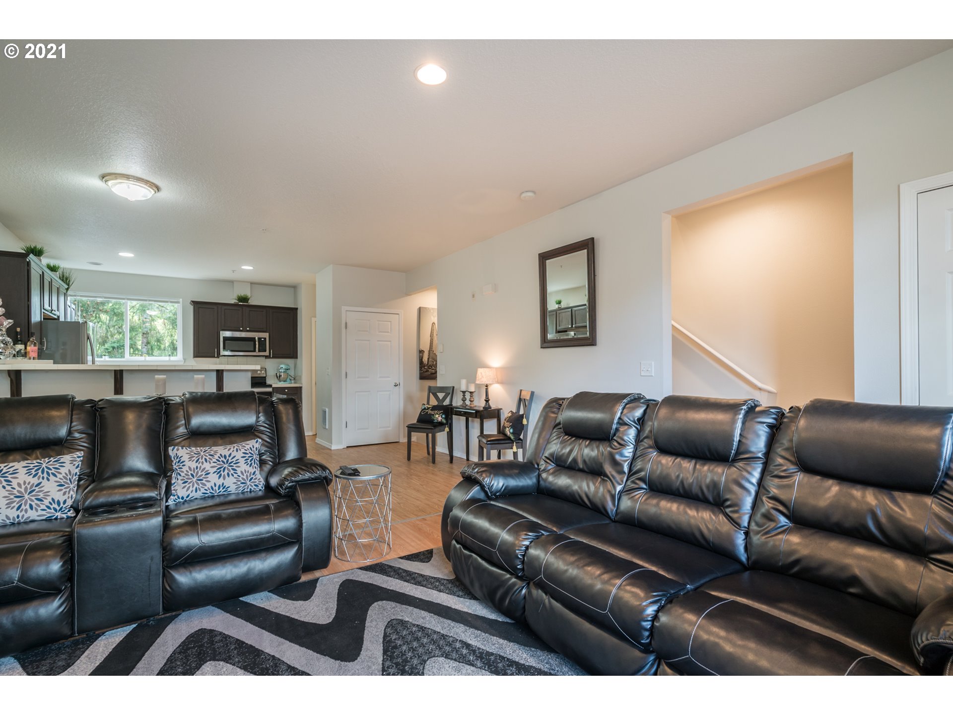 Photo #6: 21465891 Listing 
