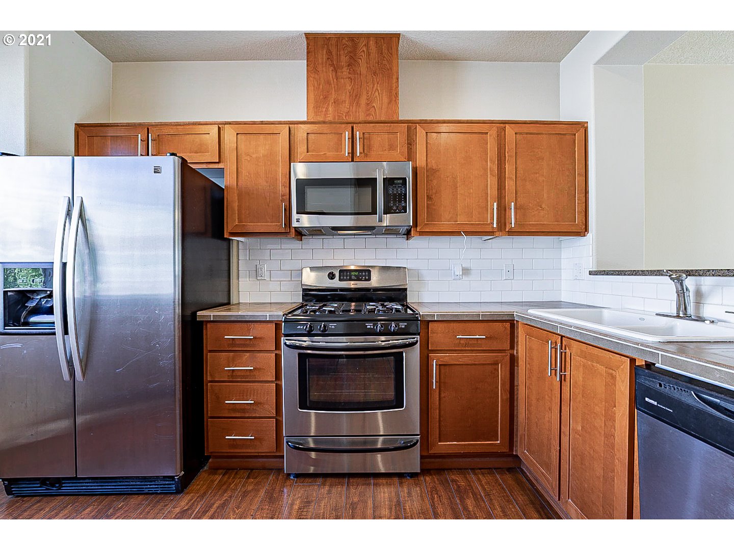 Photo #6: 21466578 Listing 