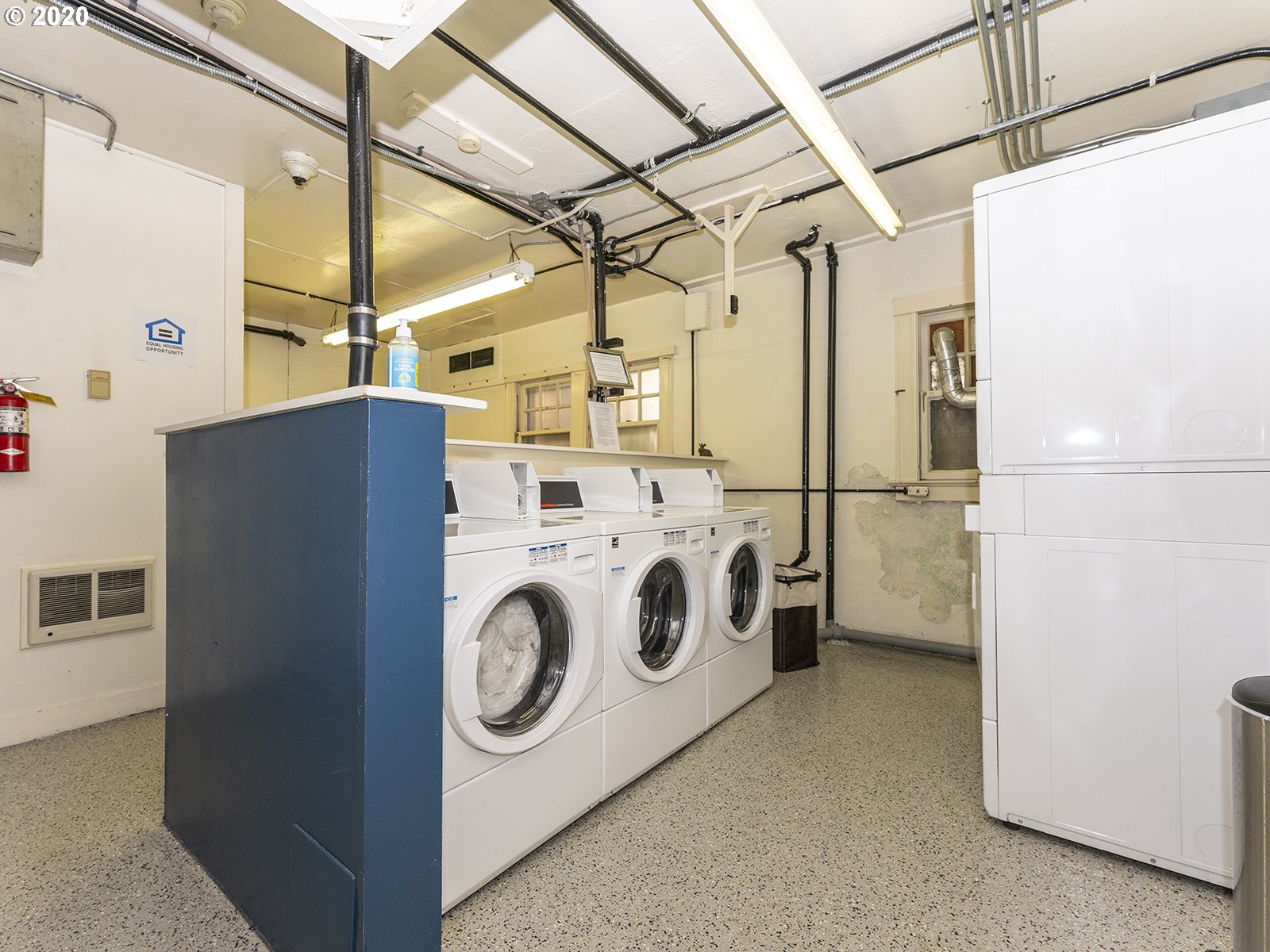 Photo #6: 21467679 Listing 