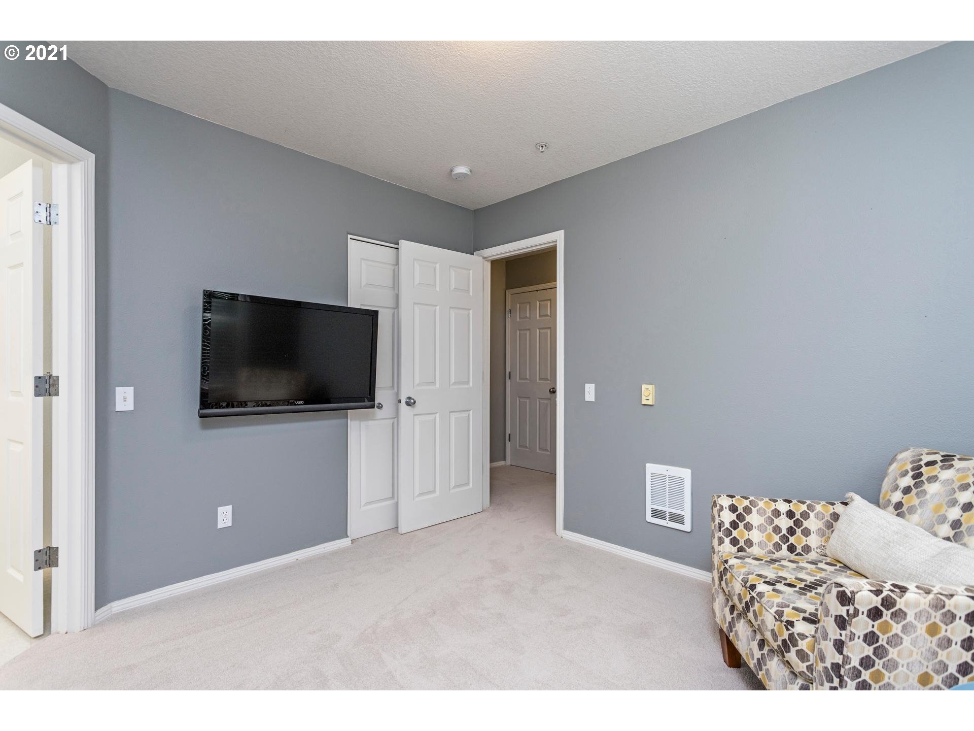 Photo #6: 21467795 Listing 