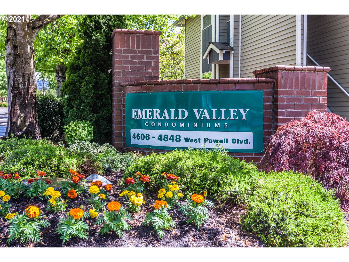 MLS: 21469212 Condo For Sale