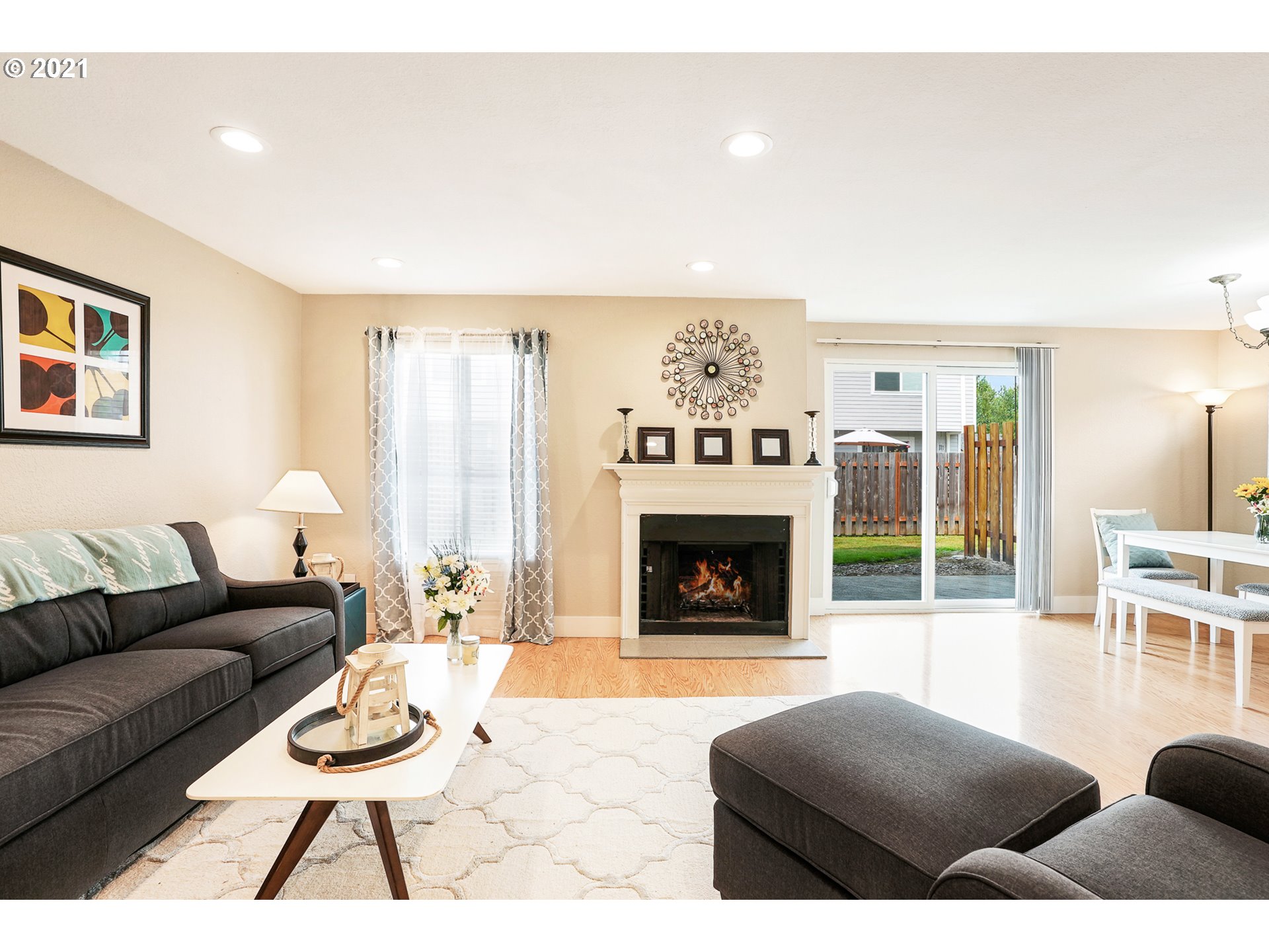 Photo #3: 21471802 Listing 