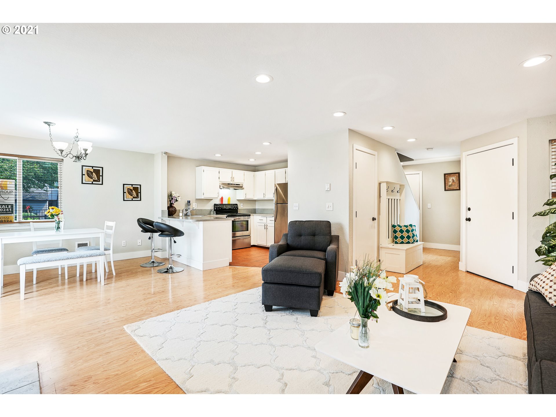 Photo #4: 21471802 Listing 