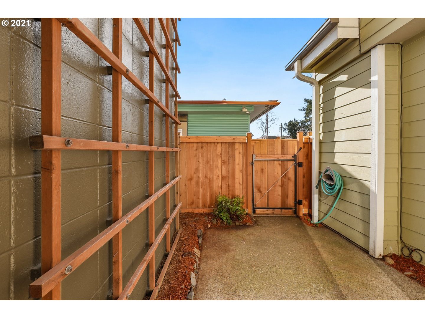 Photo #4: 21471907 Listing 